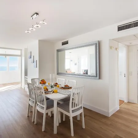 Magic Of The Ocean, Front Line In Playamar-parking, Sea Views, Pool, Tenis, Paddle, Wifi And Aircon Appartement Torremolinos