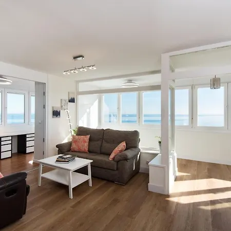 Magic Of The Ocean, Front Line In Playamar-parking, Sea Views, Pool, Tenis, Paddle, Wifi And Aircon Torremolinos