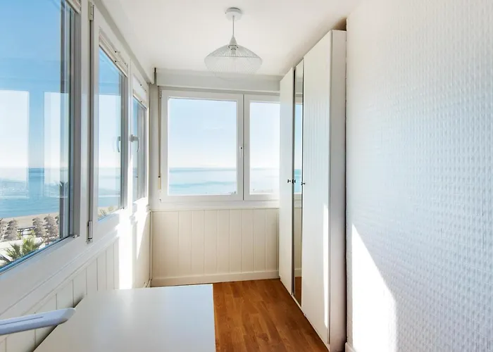 Magic Of The Ocean, Front Line In Playamar-parking, Sea Views, Pool, Tenis, Paddle, Wifi And Aircon * Torremolinos