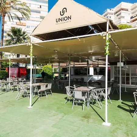 Magic Of The Ocean, Front Line In Playamar-parking, Sea Views, Pool, Tenis, Paddle, Wifi And Aircon