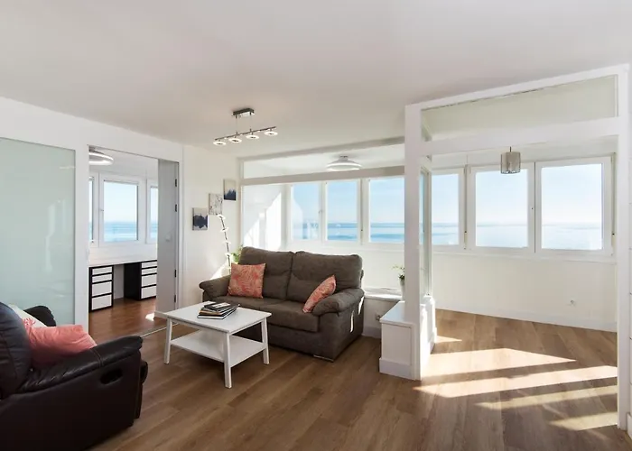 Magic Of The Ocean, Front Line In Playamar-parking, Sea Views, Pool, Tenis, Paddle, Wifi And Aircon Torremolinos