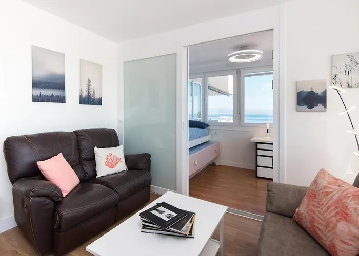 Apartamento Magic Of The Ocean, Front Line In Playamar-parking, Sea Views, Pool, Tenis, Paddle, Wifi And Aircon *