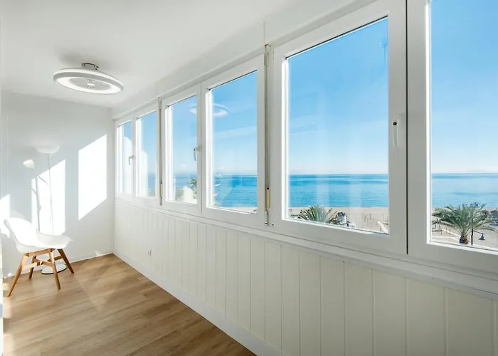 Magic Of The Ocean, Front Line In Playamar-parking, Sea Views, Pool, Tenis, Paddle, Wifi And Aircon *