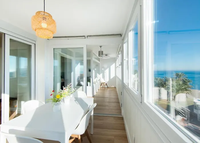 Magic Of The Ocean, Front Line In Playamar-parking, Sea Views, Pool, Tenis, Paddle, Wifi And Aircon