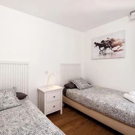 Διαμέρισμα Magic Of The Ocean, Front Line In Playamar-parking, Sea Views, Pool, Tenis, Paddle, Wifi And Aircon