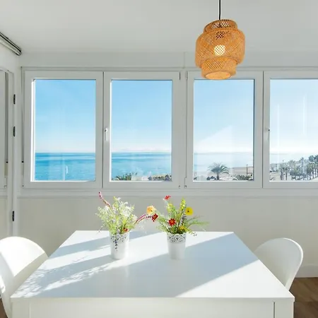 Διαμέρισμα Magic Of The Ocean, Front Line In Playamar-parking, Sea Views, Pool, Tenis, Paddle, Wifi And Aircon