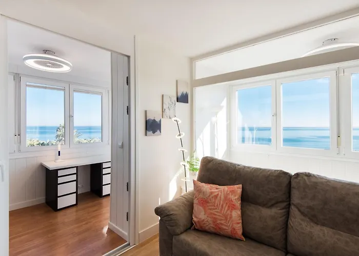 Lejlighed Magic Of The Ocean, Front Line In Playamar-parking, Sea Views, Pool, Tenis, Paddle, Wifi And Aircon Torremolinos